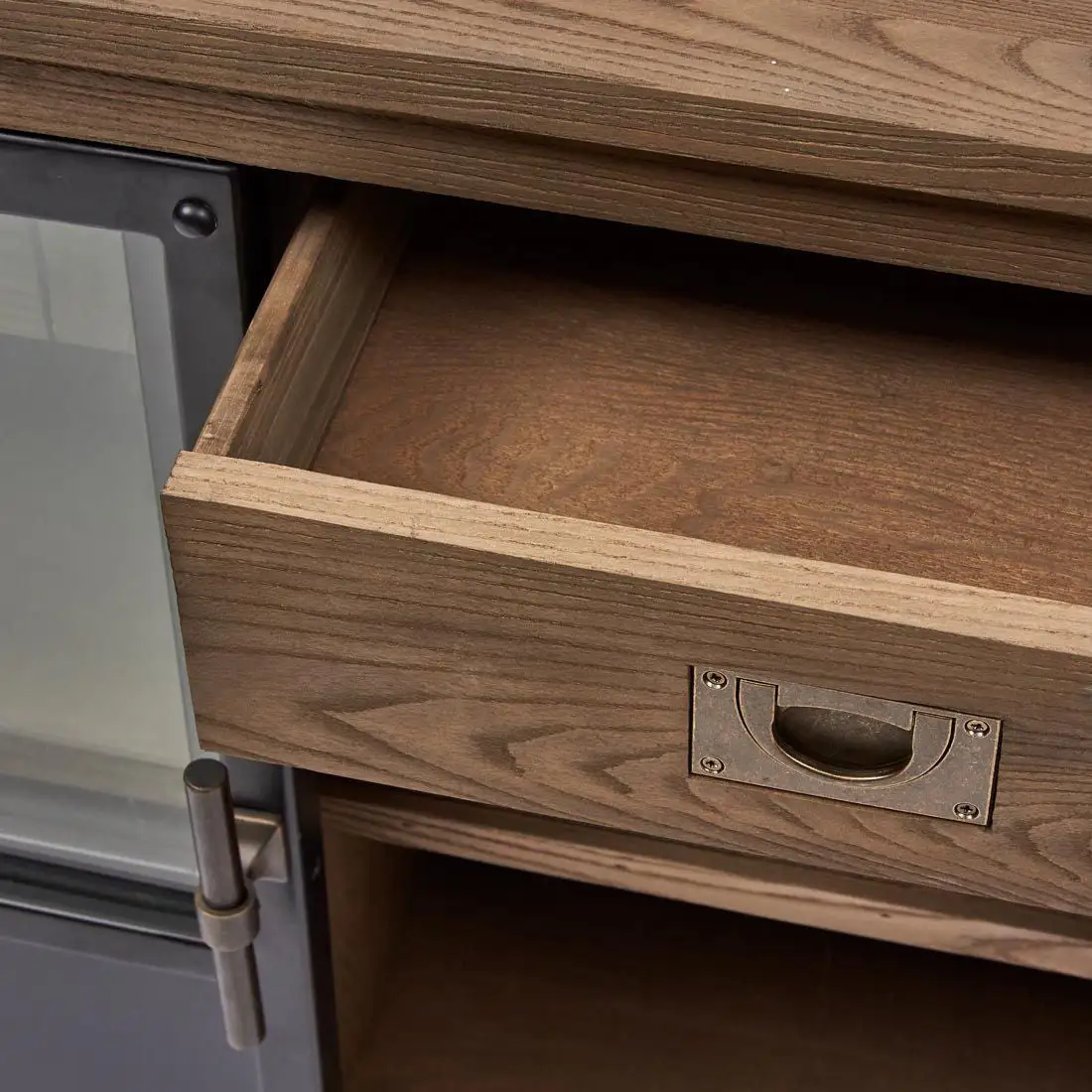 The Hoxton Dresser - Image 4