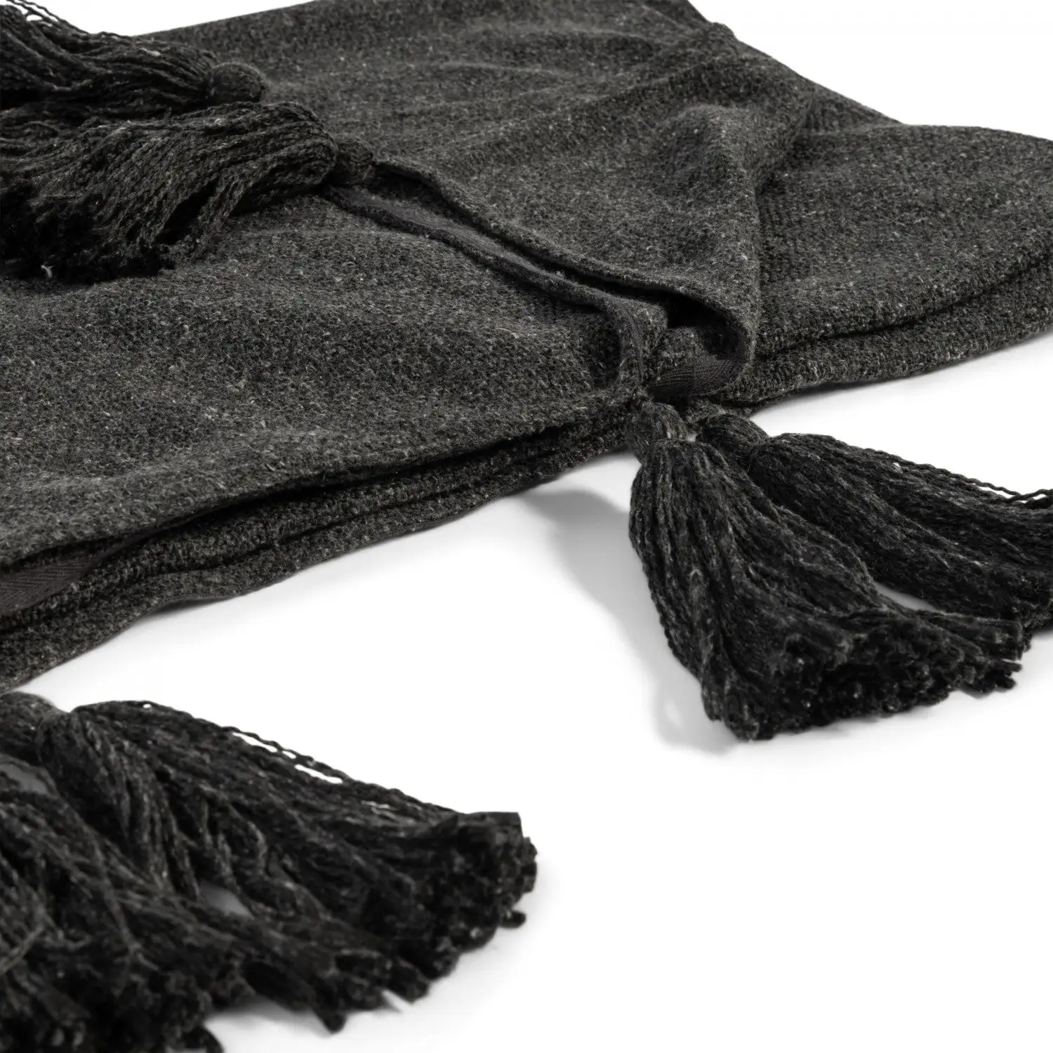 Riviera Maison Tassle Treasure Throw Black 170x130