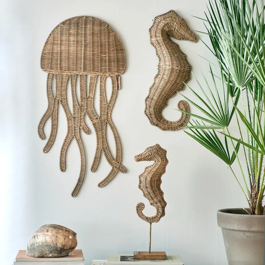 Riviera Maison RR Rattan Jellyfish Wall Decoration - Image 3