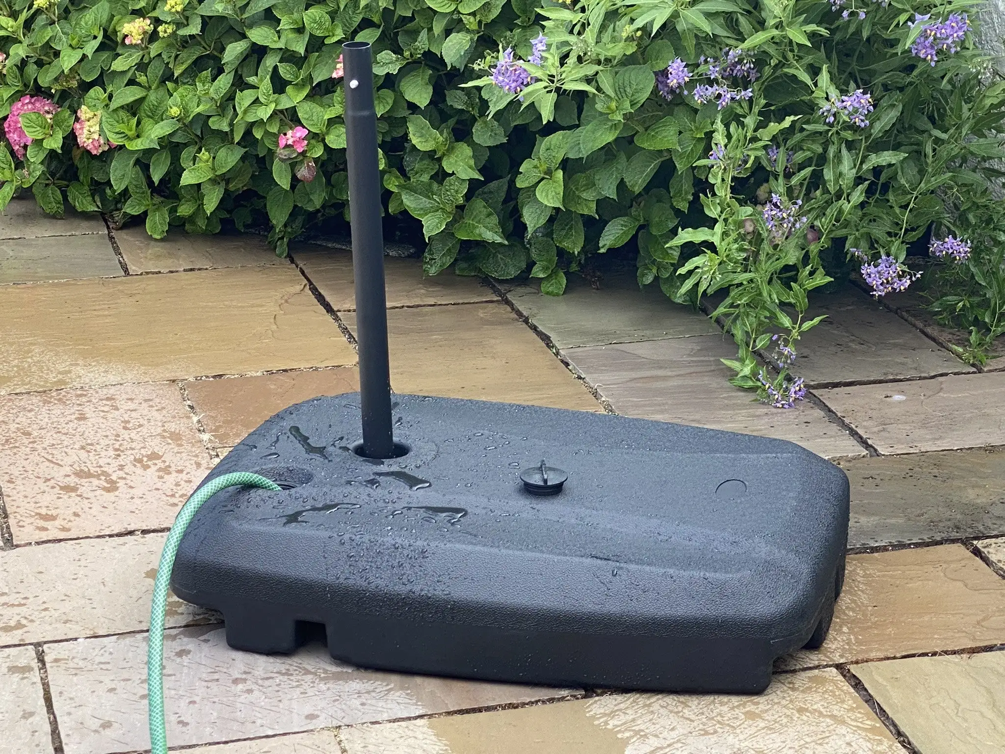 RW Water/Sand Filled Parasol Base (Black) - Image 3