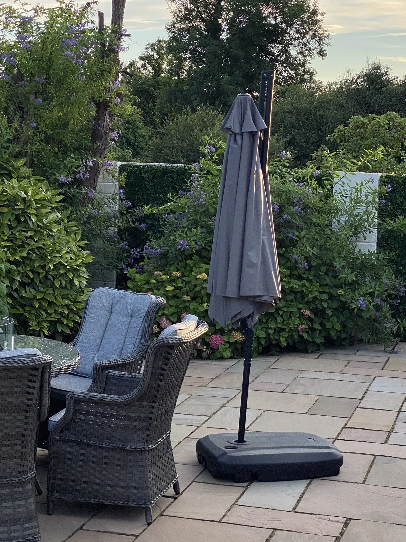 RW Water/Sand Filled Parasol Base (Black) - Image 5