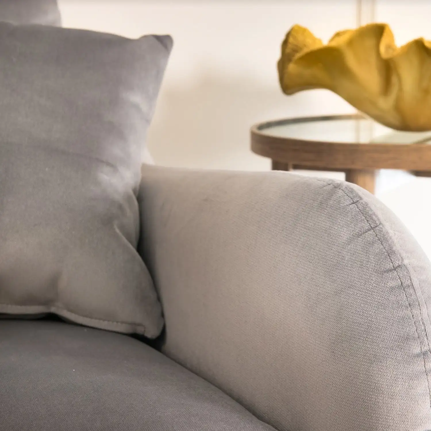 Howard Armchair - Image 4