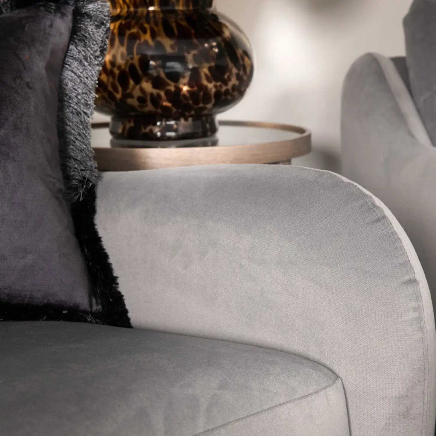 Howard Armchair - Image 5