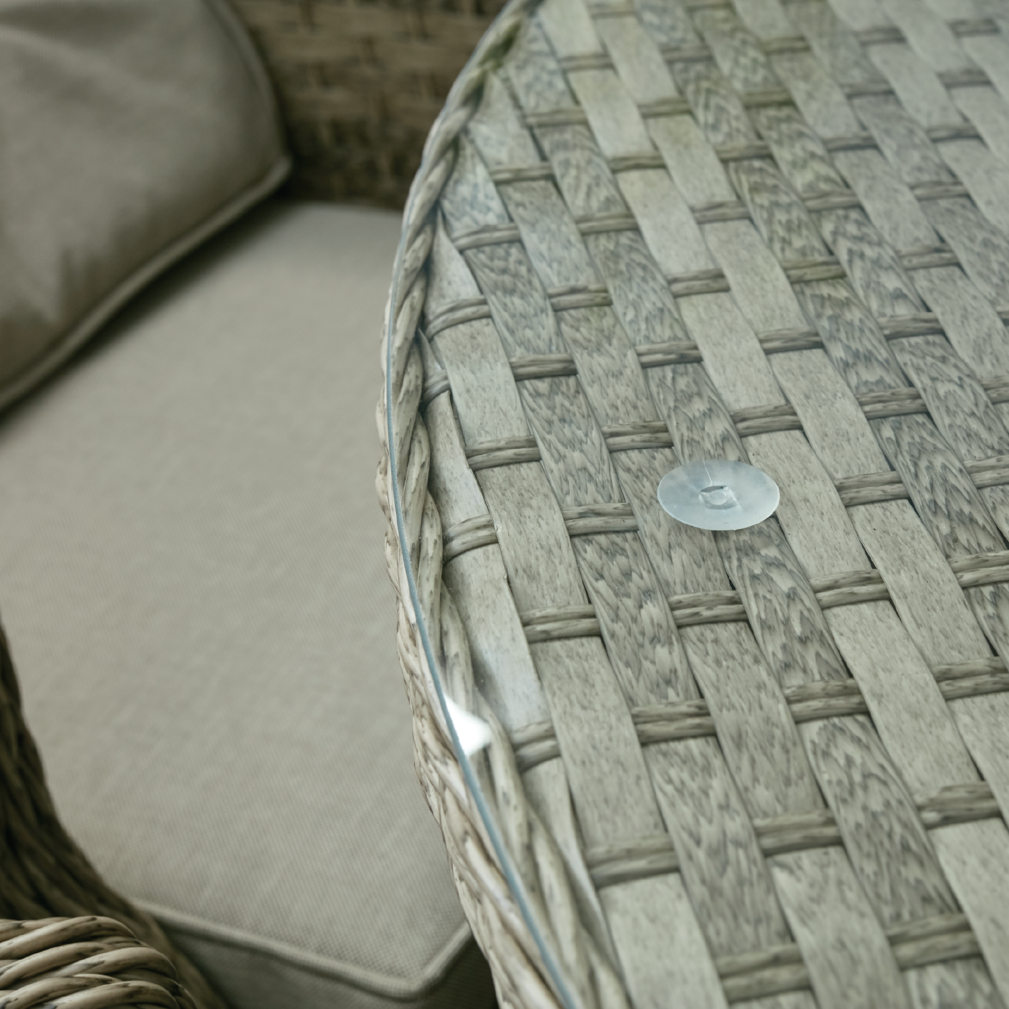 Hampton - 6 Seat Set With 135cm Round Table (Sand Colour Cushions) - Image 15