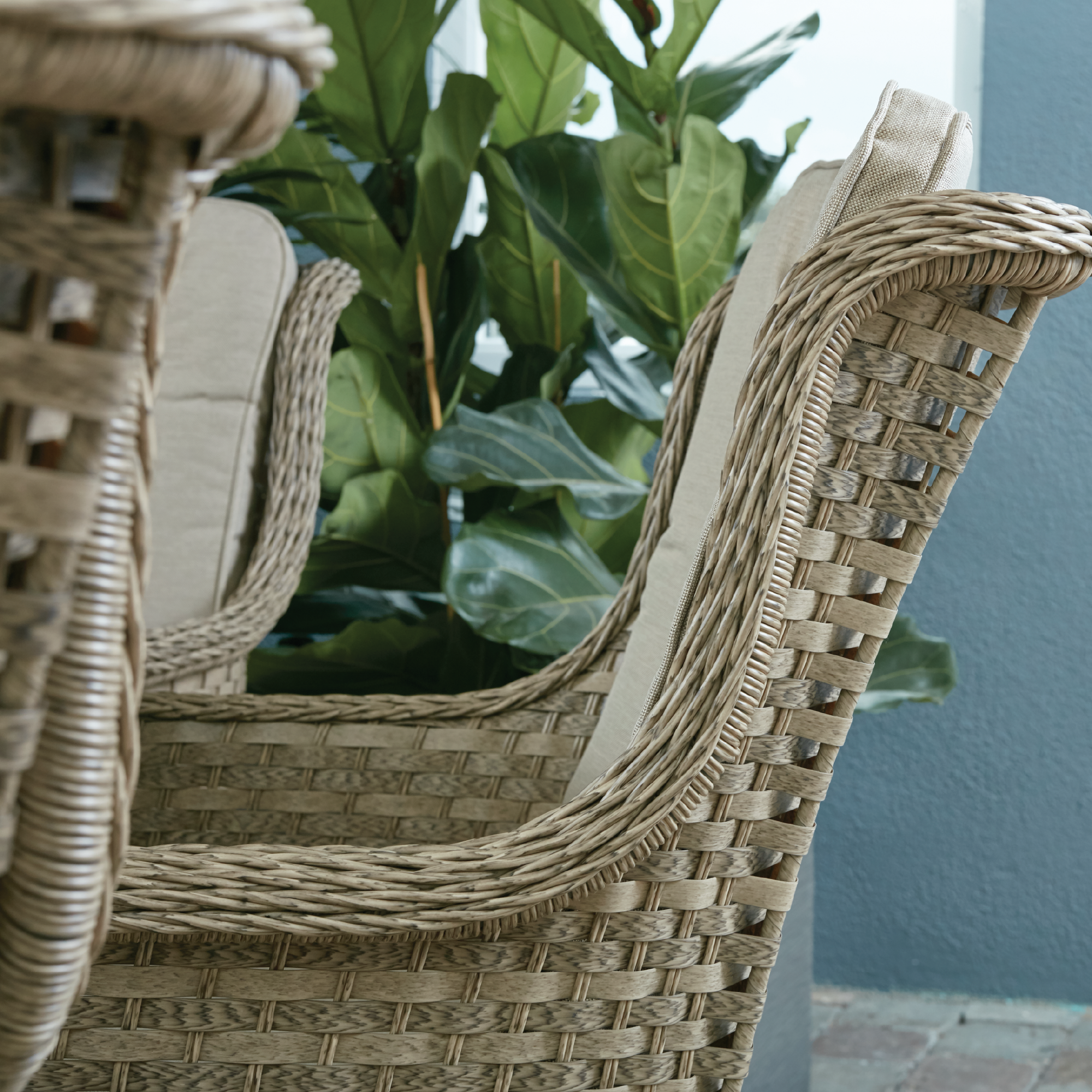 Hampton - 6 Seat Set With 135cm Round Table (Sand Colour Cushions) - Image 18